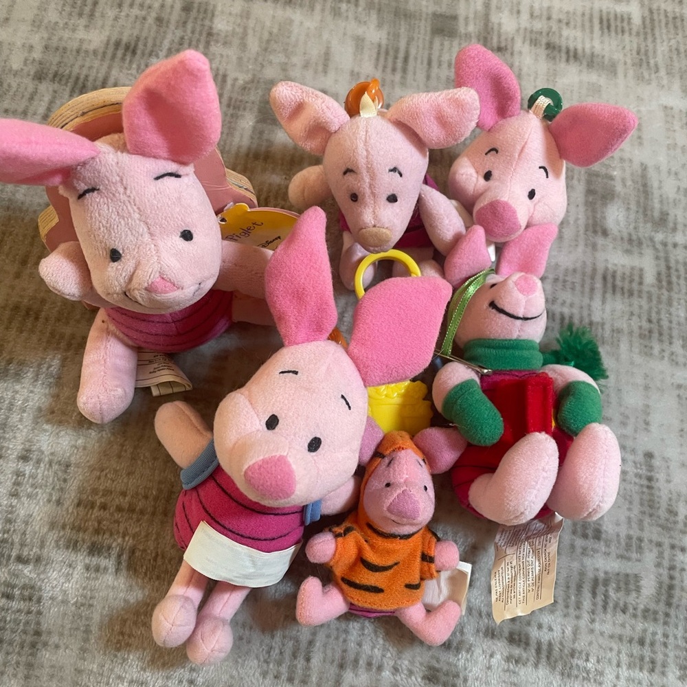 Miscellaneous Winnie the Pooh Small Plush Piglet with Disney